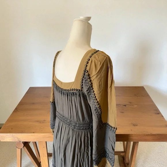 Double D Ranch Elegant Gray and Tan Dress - Picture 7 of 10